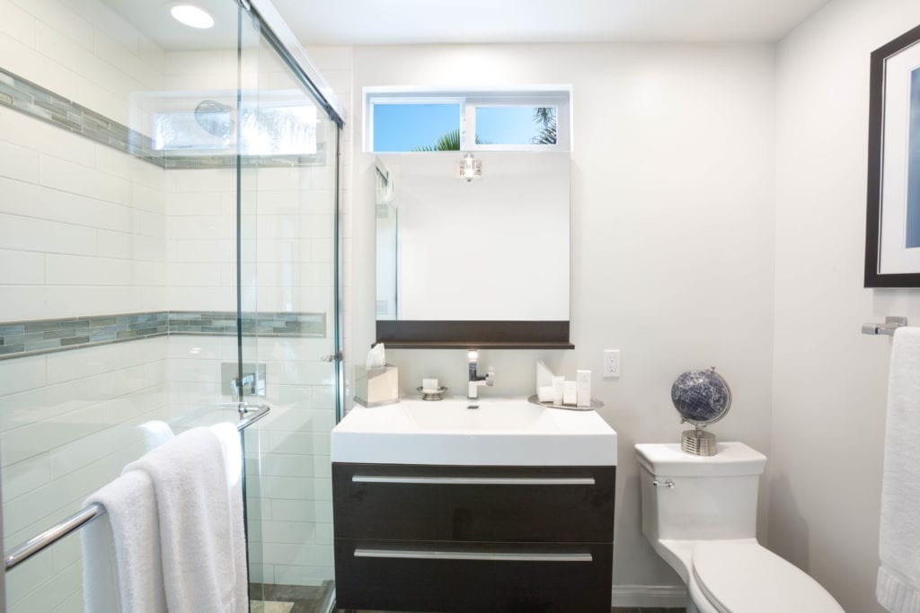 Luxurious rental house on Catalina Island Guest Bathroom